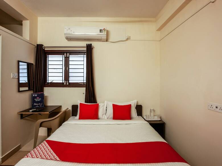 Hotel Oyo 39342 Beehive Inn