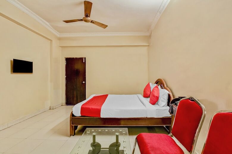 Hotel Oyo 43619 Sahasra Residency
