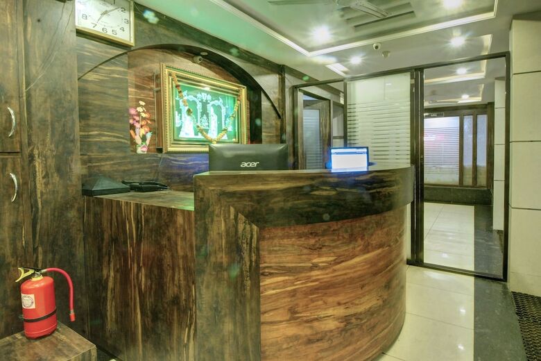 Hotel Oyo 30475 Sangam Residency