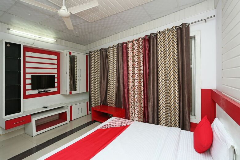 Oyo 29145 Hotel Sirsa City Inn
