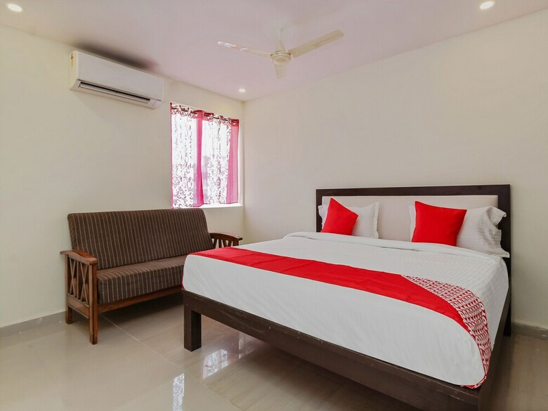 Hotel Oyo 28743 Golconda Inn
