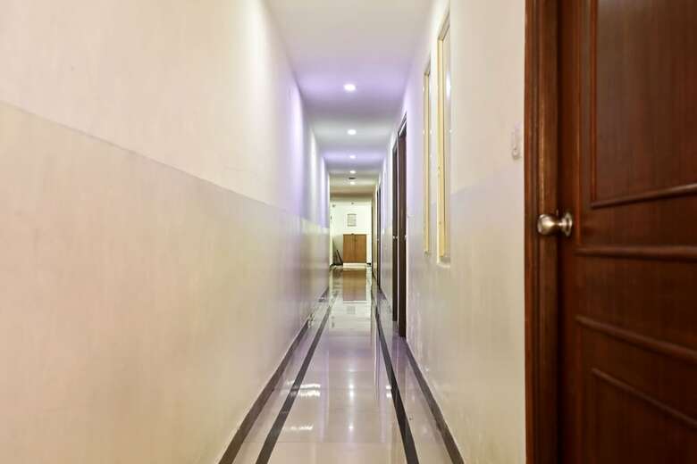 Oyo 872 West Park Hotel