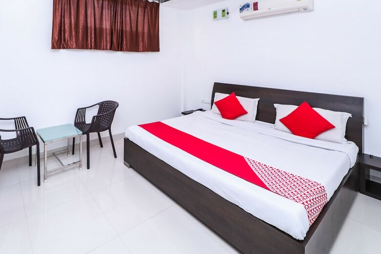 Oyo 26173 Hotel Divine Residency