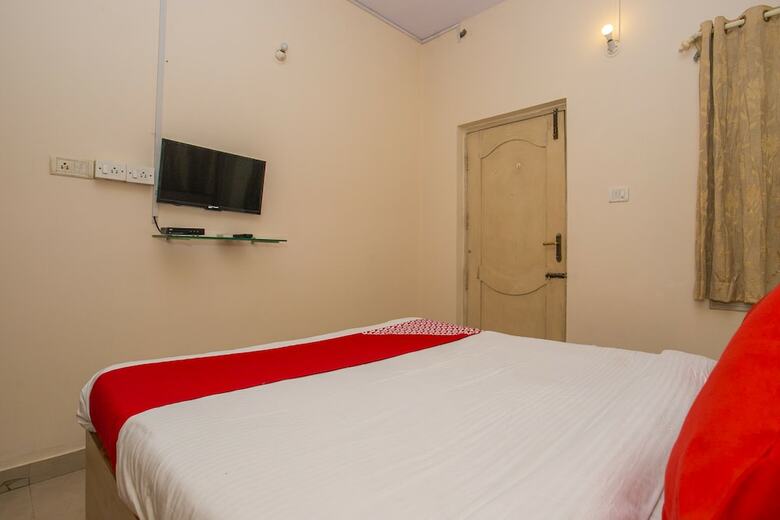 Hotel Oyo 24118 Slv Enterprises