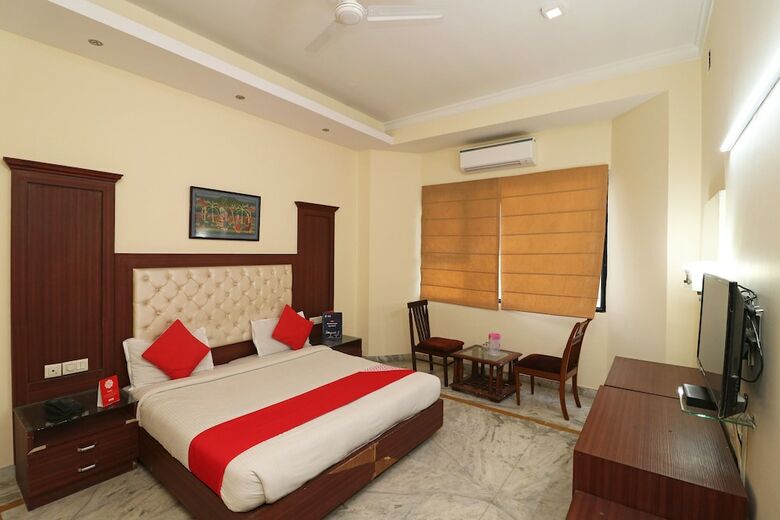 Hotel Oyo 26811 Birdhouse Residency