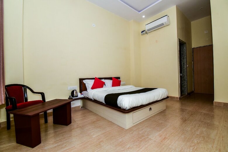 Hotel Capital O 38804 Eight Steps Resort