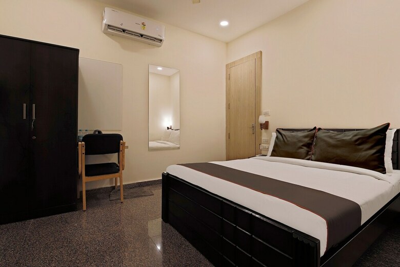 Hotel Collection O 30119 Regalia