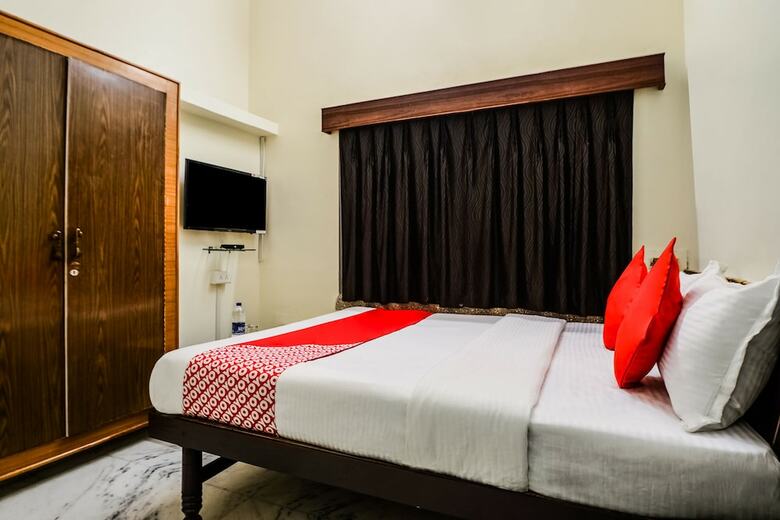Oyo 30000 Hotel Panghat