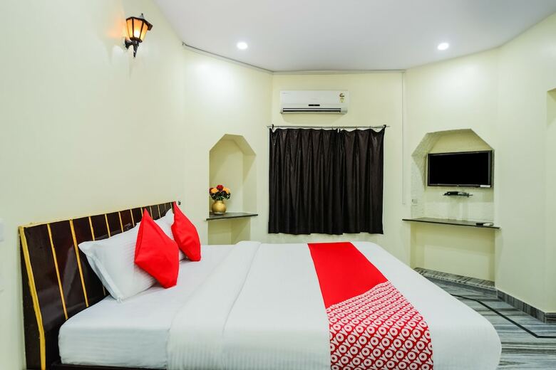 Oyo 30000 Hotel Panghat