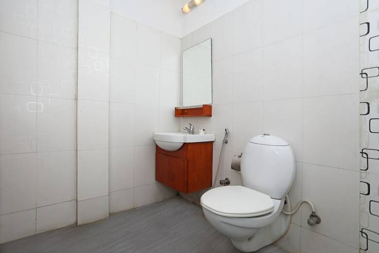 Hotel Oyo 22421 Indiraj
