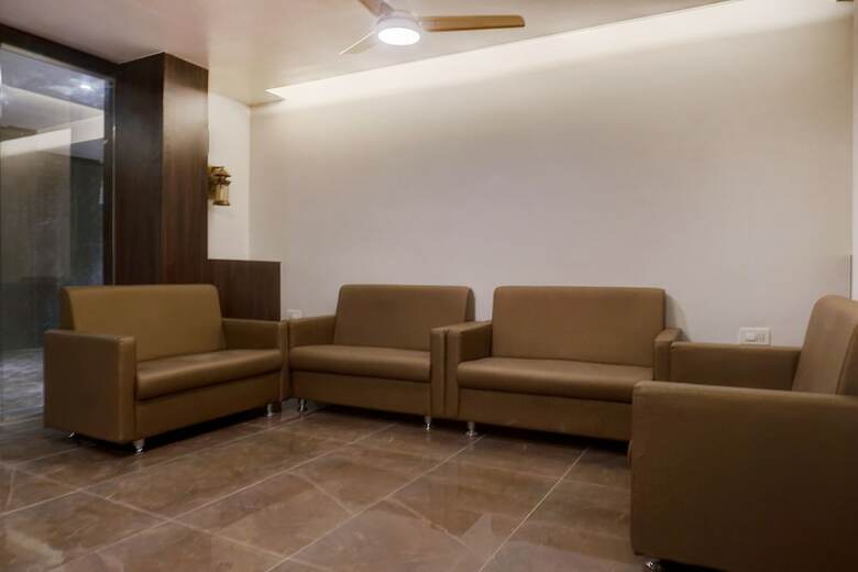 Hotel Capital O 38128 Omkar Executive