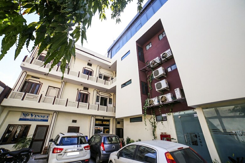 Oyo 30231 Hotel Anshu