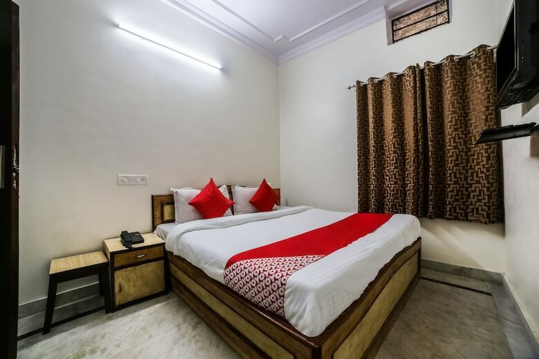Oyo 30231 Hotel Anshu