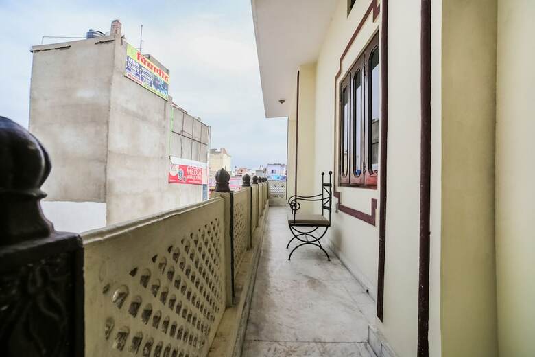 Oyo 30231 Hotel Anshu