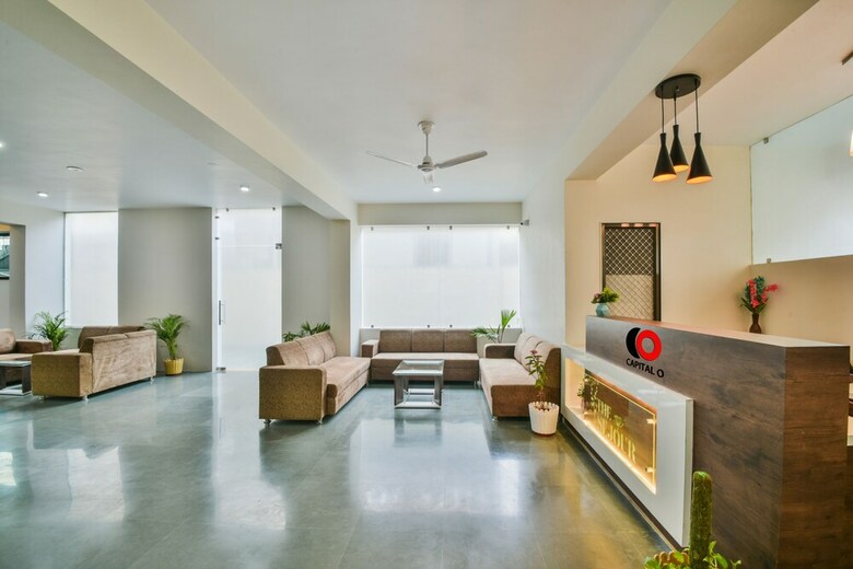 Hotel Capital O 40000 The Sejour