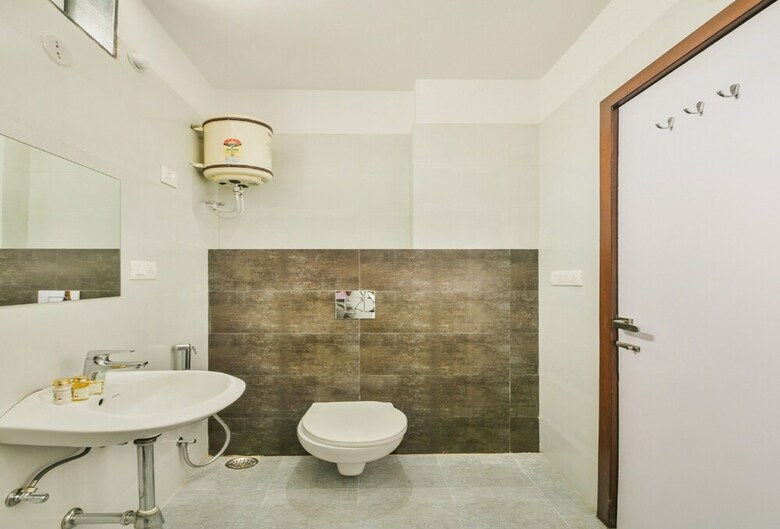 Hotel Capital O 40000 The Sejour