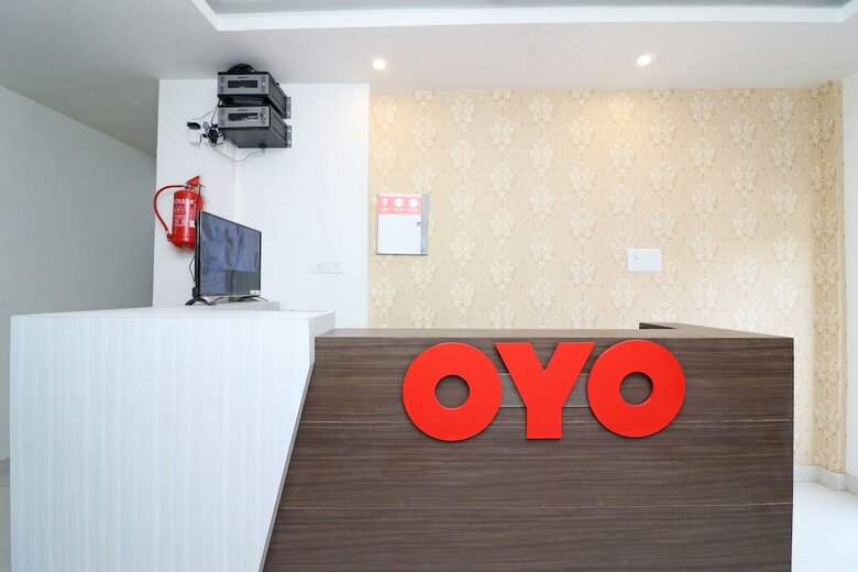 Hotel Oyo 18848 Paradise Inn