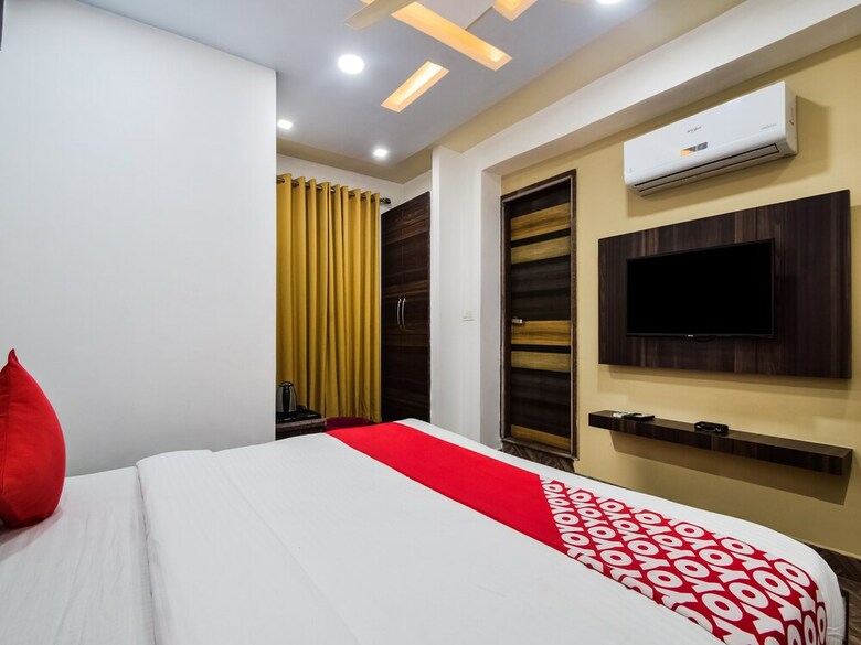 Hotel Oyo 29111 Tak International