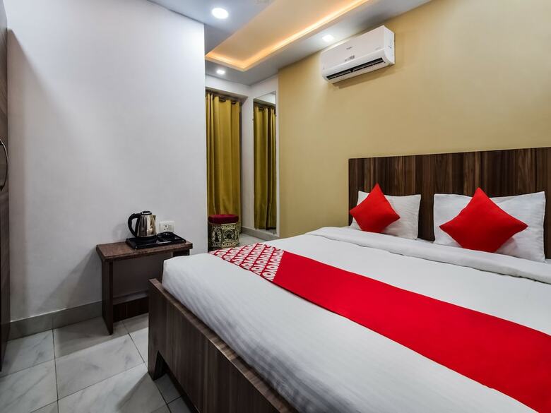 Hotel Oyo 29111 Tak International