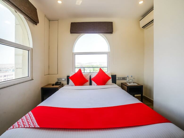 Oyo 29691 Hotel Avalon