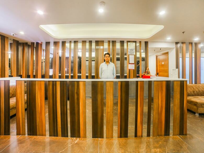 Oyo 29691 Hotel Avalon