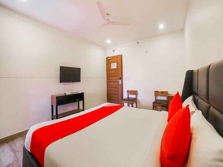 Oyo 29691 Hotel Avalon