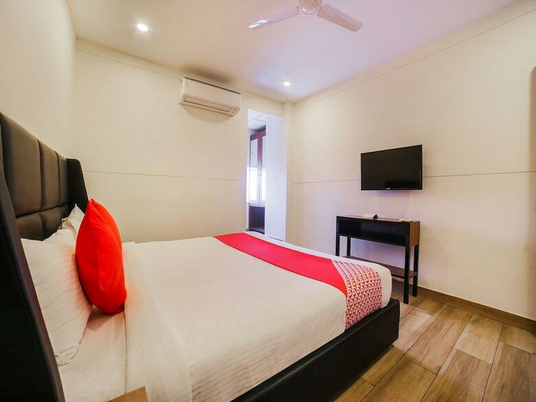 Oyo 29691 Hotel Avalon
