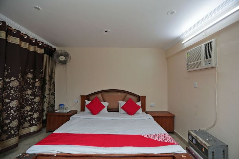 Oyo 29807 Hotel The City Heart