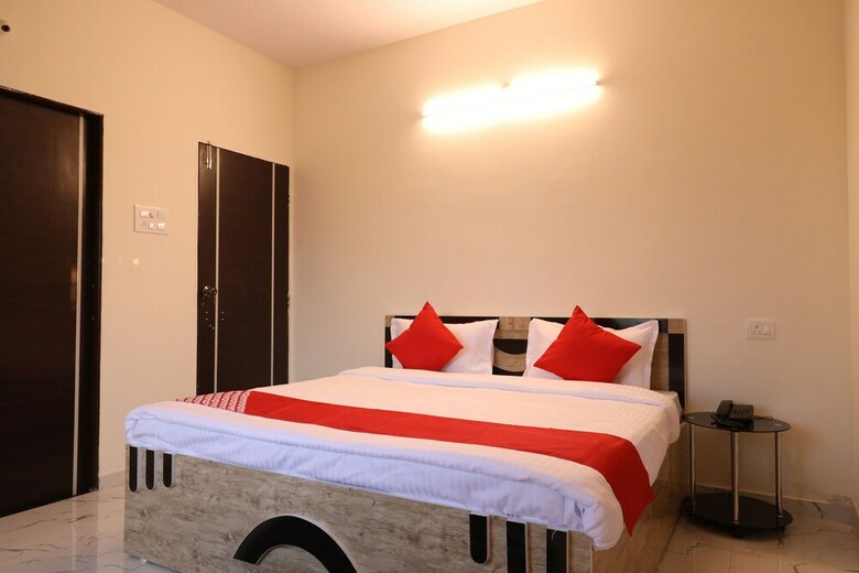 Hotel Oyo 30905 Uk Villa
