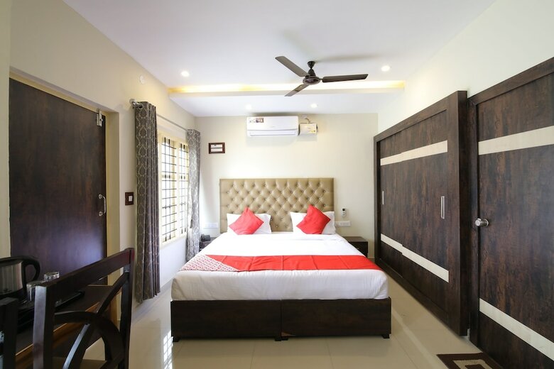 Hotel Oyo 28093 Royal Sand