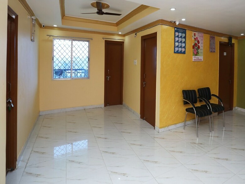 Hotel Oyo 23463 Ar Square