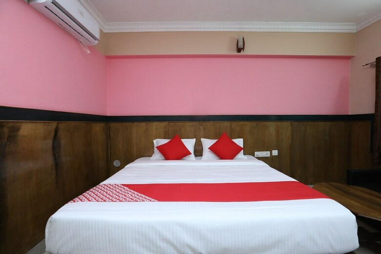 Hotel Oyo 29610 Sanman Regency