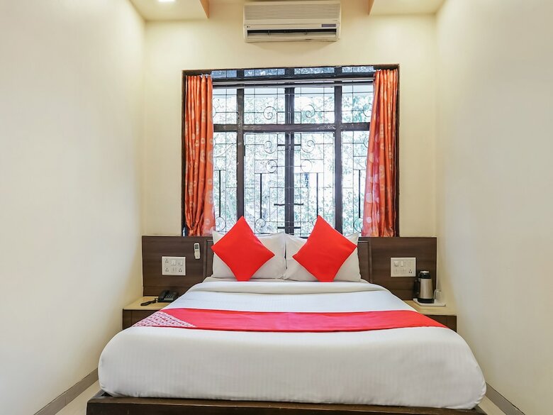 Oyo 28109 Regent Hotel