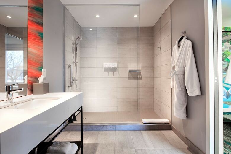 Hotel Canvas Moncton, Tapestry Collection By Hilton
