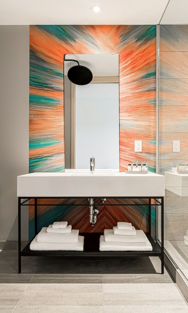 Hotel Canvas Moncton, Tapestry Collection By Hilton