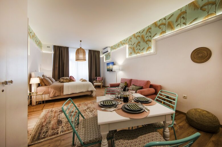 Exquisite Apartment In Athens' Center