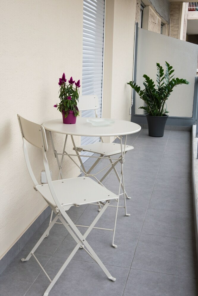 Katia Modern Apartment In Athens
