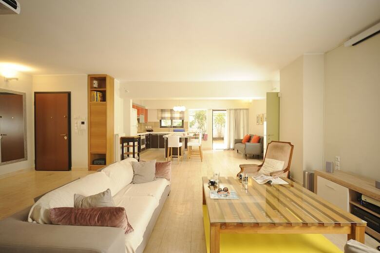 Koukaki Garden Escape Child Friendly Apartment
