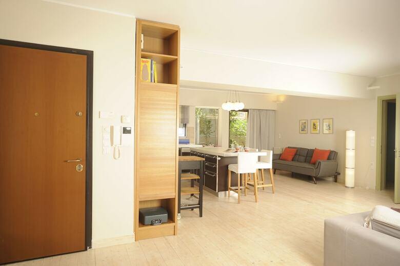 Koukaki Garden Escape Child Friendly Apartment
