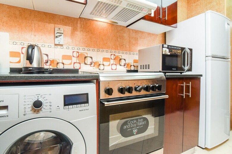 Apartamento Oyo Home 233 1bhk Marina Suites