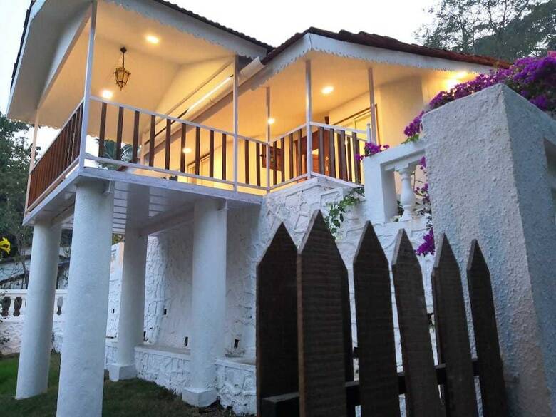Hotel Ekdant Holiday Home