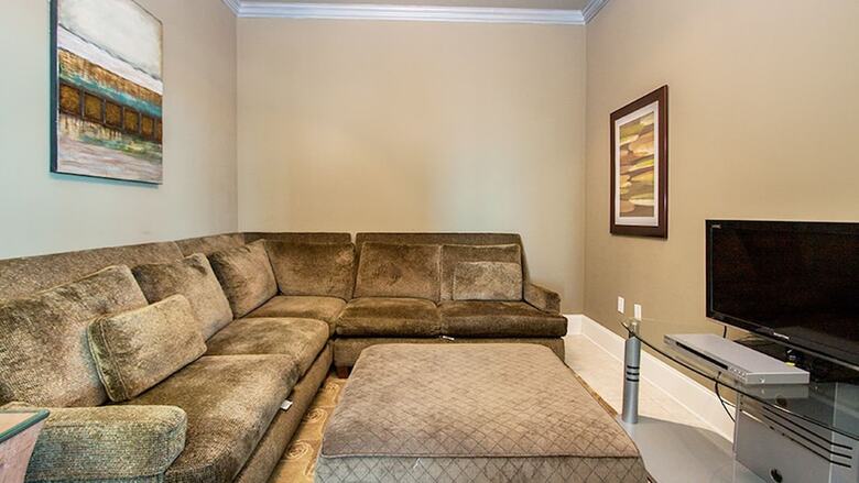 Penthouse With Media Room And Balcony - Unit Crbph02