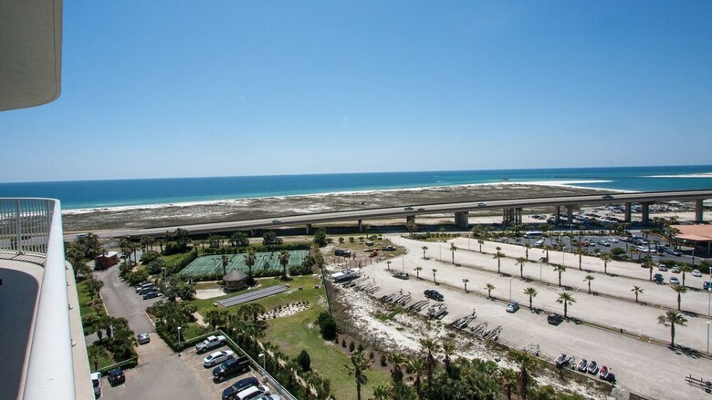 Private Balcony With Stunning Views - Unit Crb1116