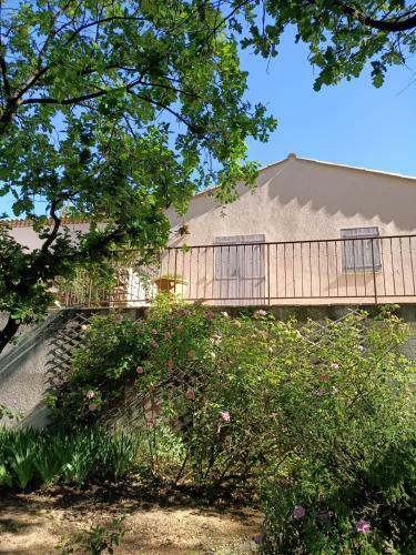 Charmante Petite Maison & Spa � Bulles Priv� !