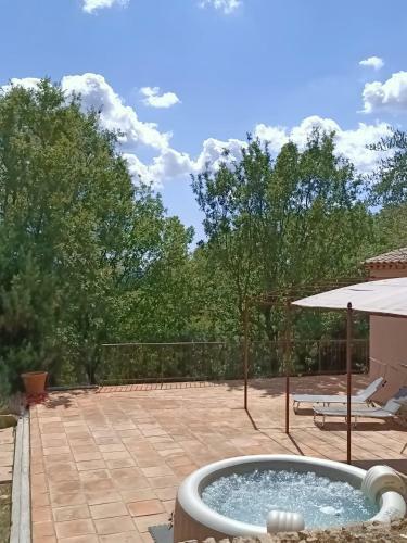 Charmante Petite Maison & Spa � Bulles Priv� !