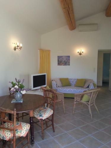 Charmante Petite Maison & Spa � Bulles Priv� !