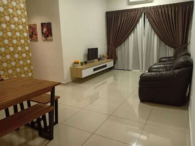 Hotel Bleisure Parkland Homestay