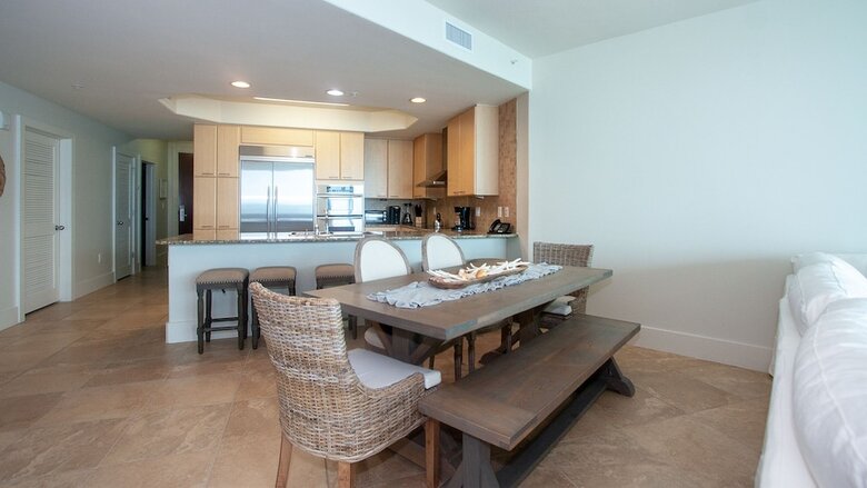 Beautiful Three Bedroom Unit With Unobstructed Views - Unit Crd1103