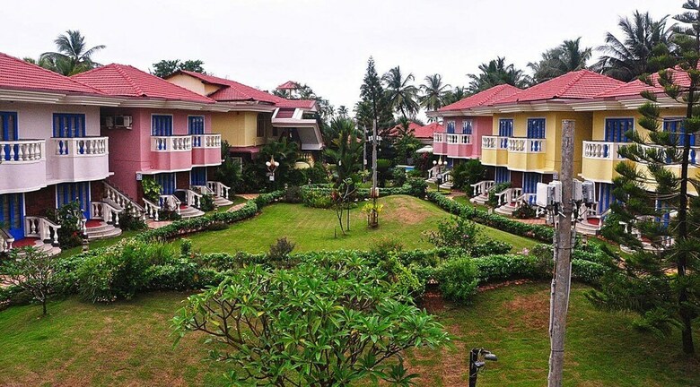 Hotel Indy Coconut Grove Beach Resort - A Beach Property