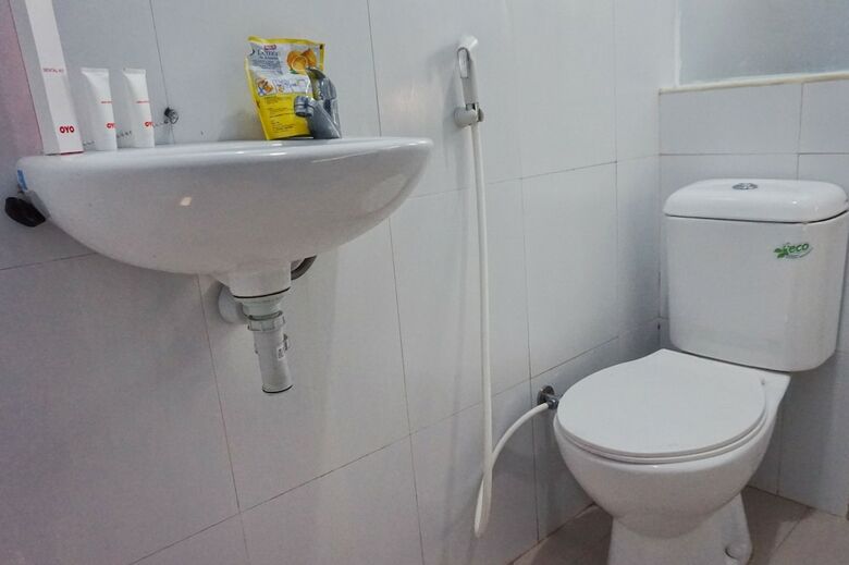 Hostal Oyo 1380 Velodrome Family House